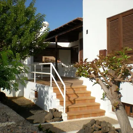 Fuer 8 Personen Ca 160 M Sup2 In Puerto Del Carmen, Lanzarote Suedkueste Von Lanzarote Feriehus